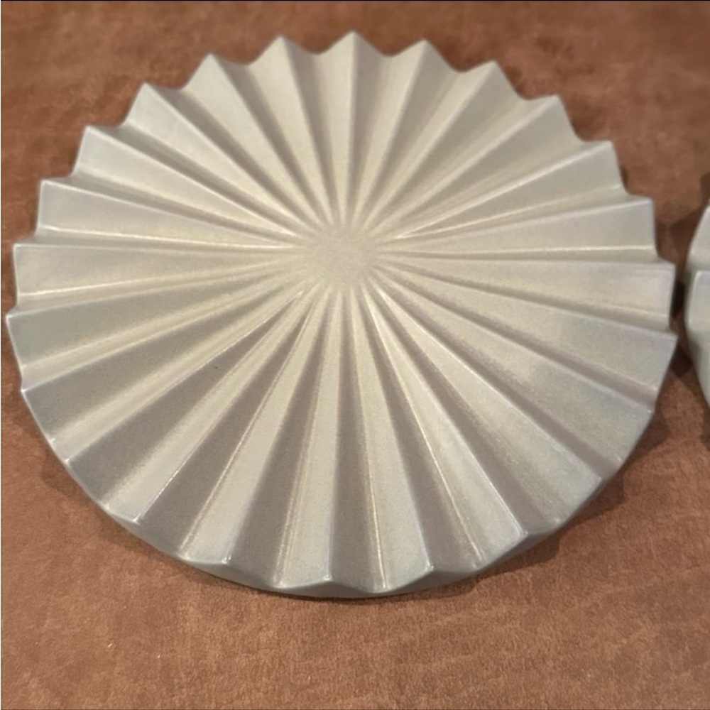 Our Place Pleat Trivets - Picture 3 of 8